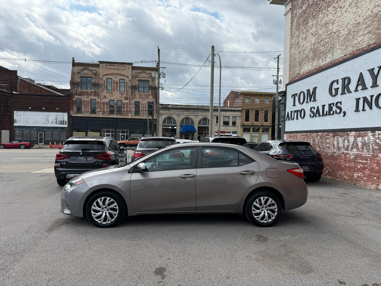 Toyota Corolla 4dr Sdn CVT LE Premium (Natl) 2015