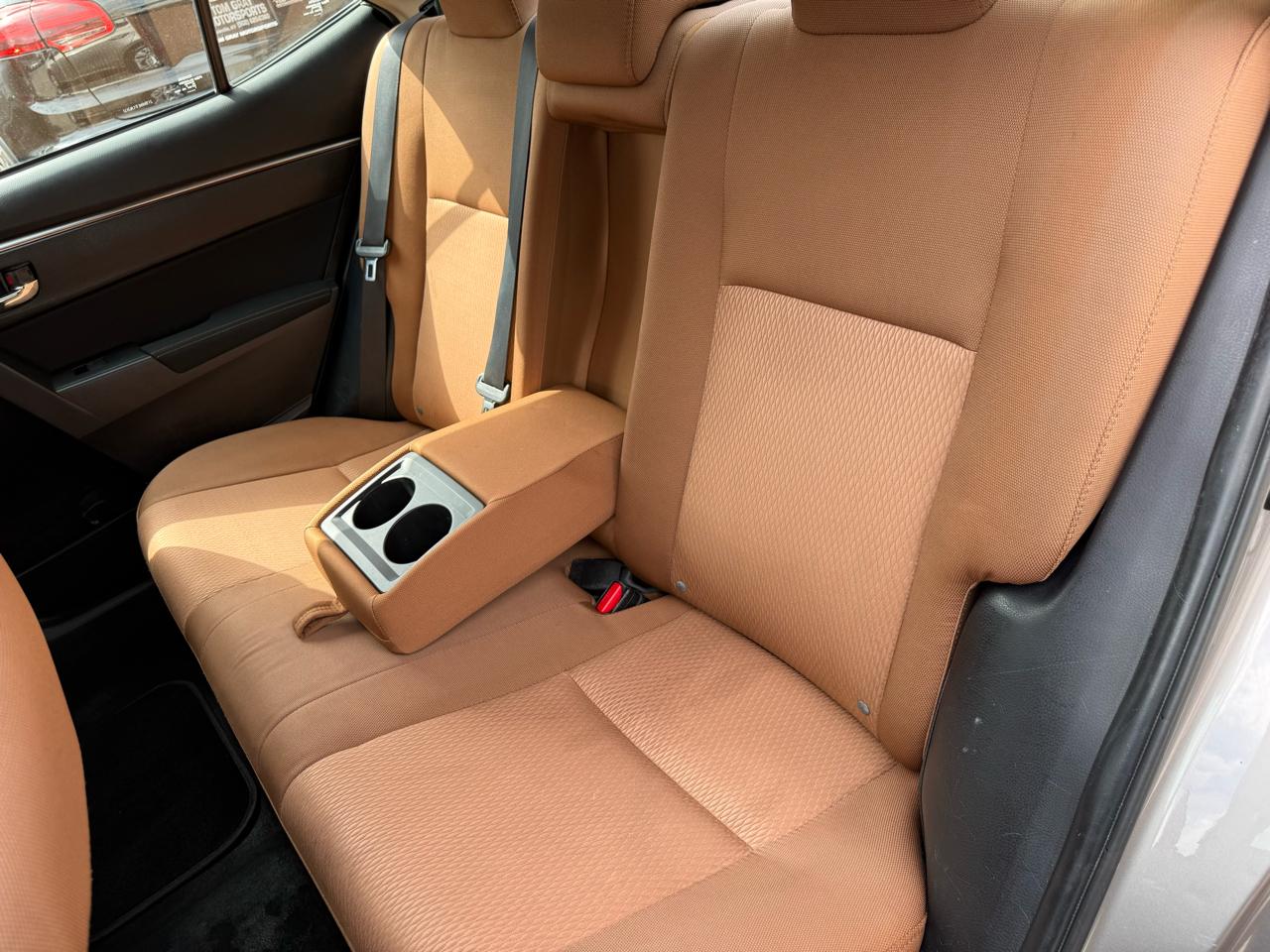 Toyota Corolla 4dr Sdn CVT LE Premium (Natl) 2015