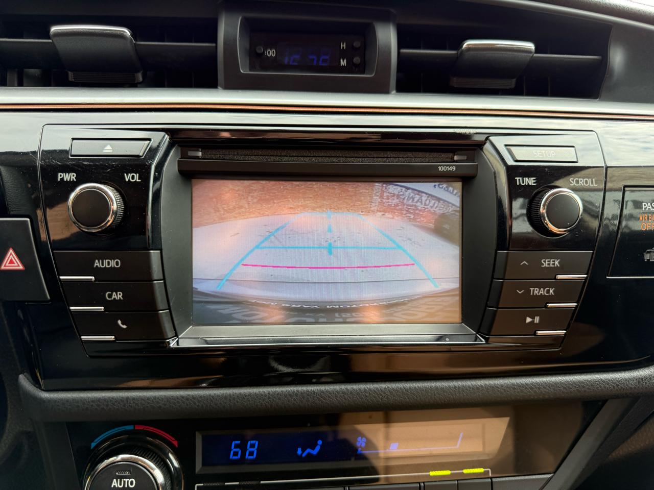 Toyota Corolla 4dr Sdn CVT LE Premium (Natl) 2015