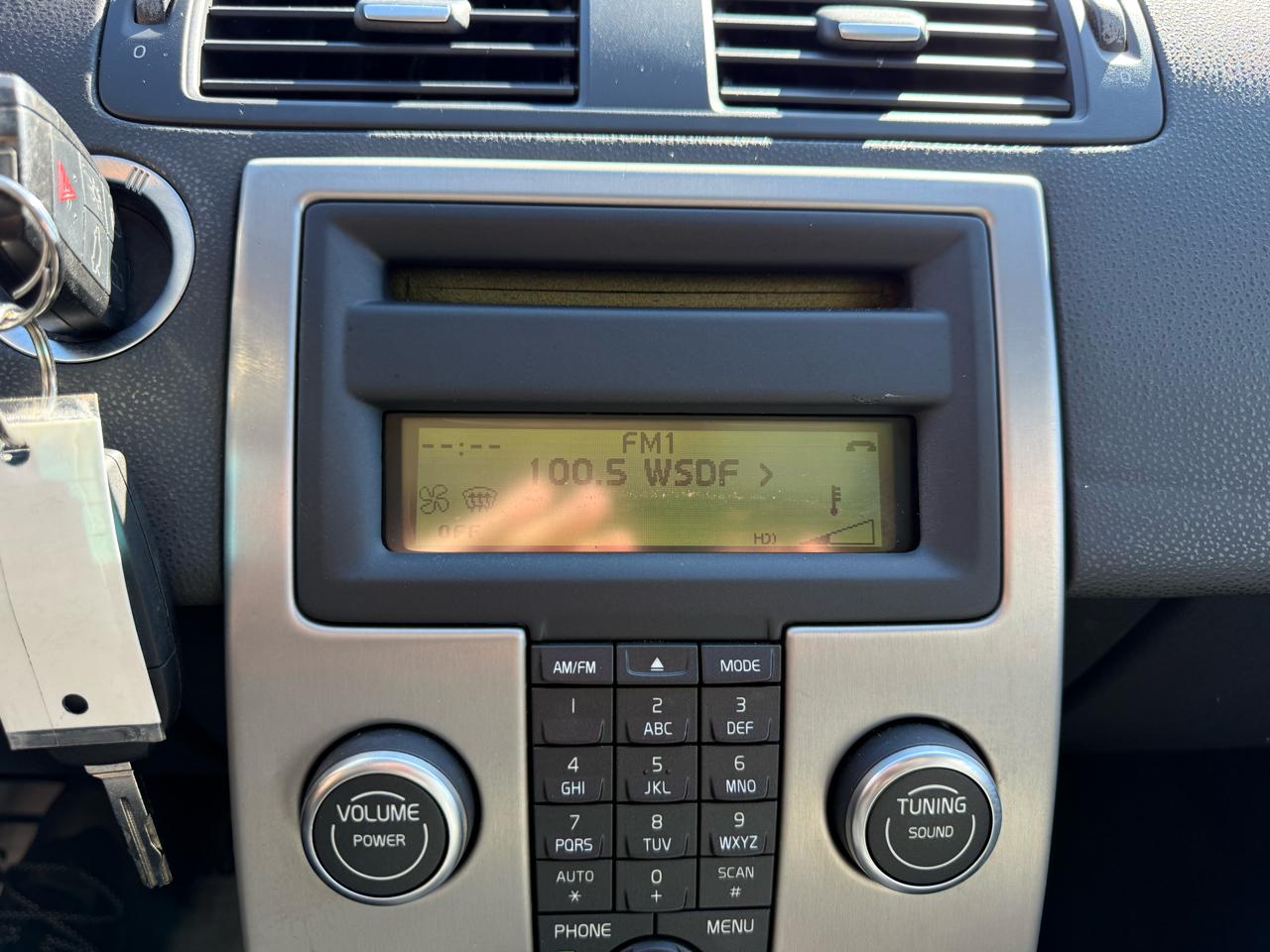 Volvo S40 4dr Sdn 2.4L FWD 2009