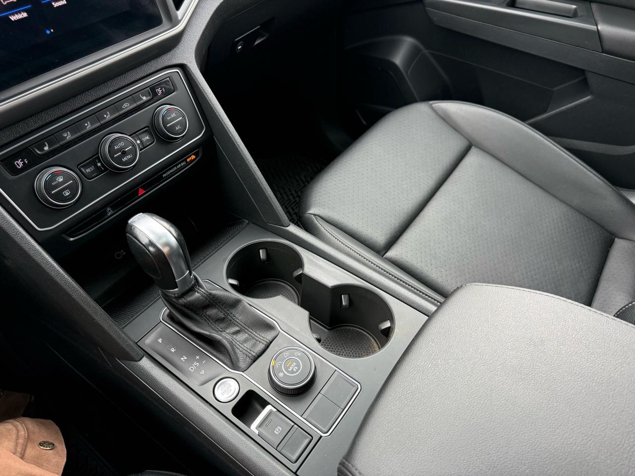 Volkswagen Atlas 3.6L V6 SE w/Technology R-Line 4MOTION 2019