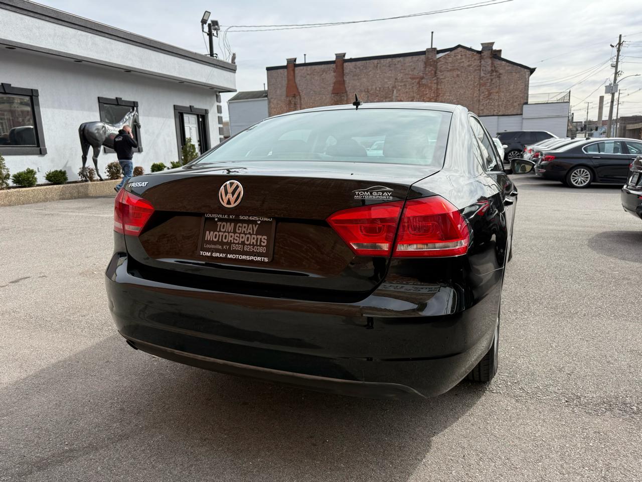 Volkswagen Passat 4dr Sdn 2.5L Auto S PZEV 2012