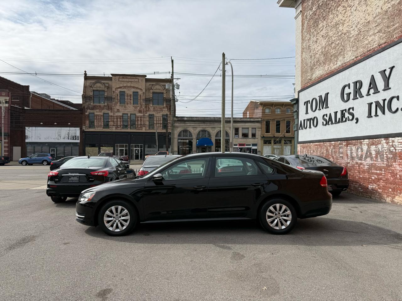 Volkswagen Passat 4dr Sdn 2.5L Auto S PZEV 2012