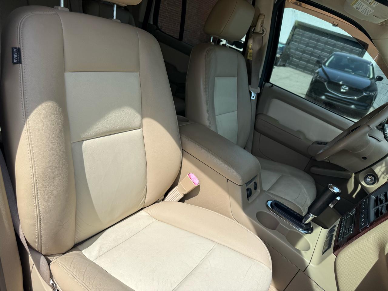 Ford Explorer 4WD 4dr V6 Limited 2007