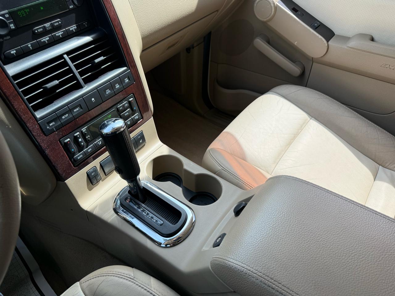 Ford Explorer 4WD 4dr V6 Limited 2007