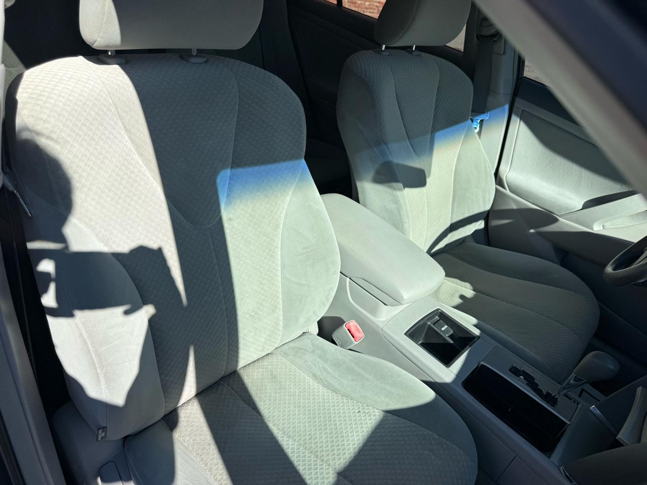 Toyota Camry 4dr Sdn I4 Auto LE (Natl) 2007