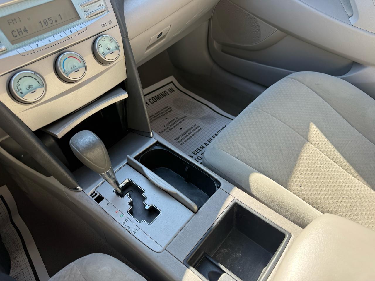 Toyota Camry 4dr Sdn I4 Auto LE (Natl) 2007