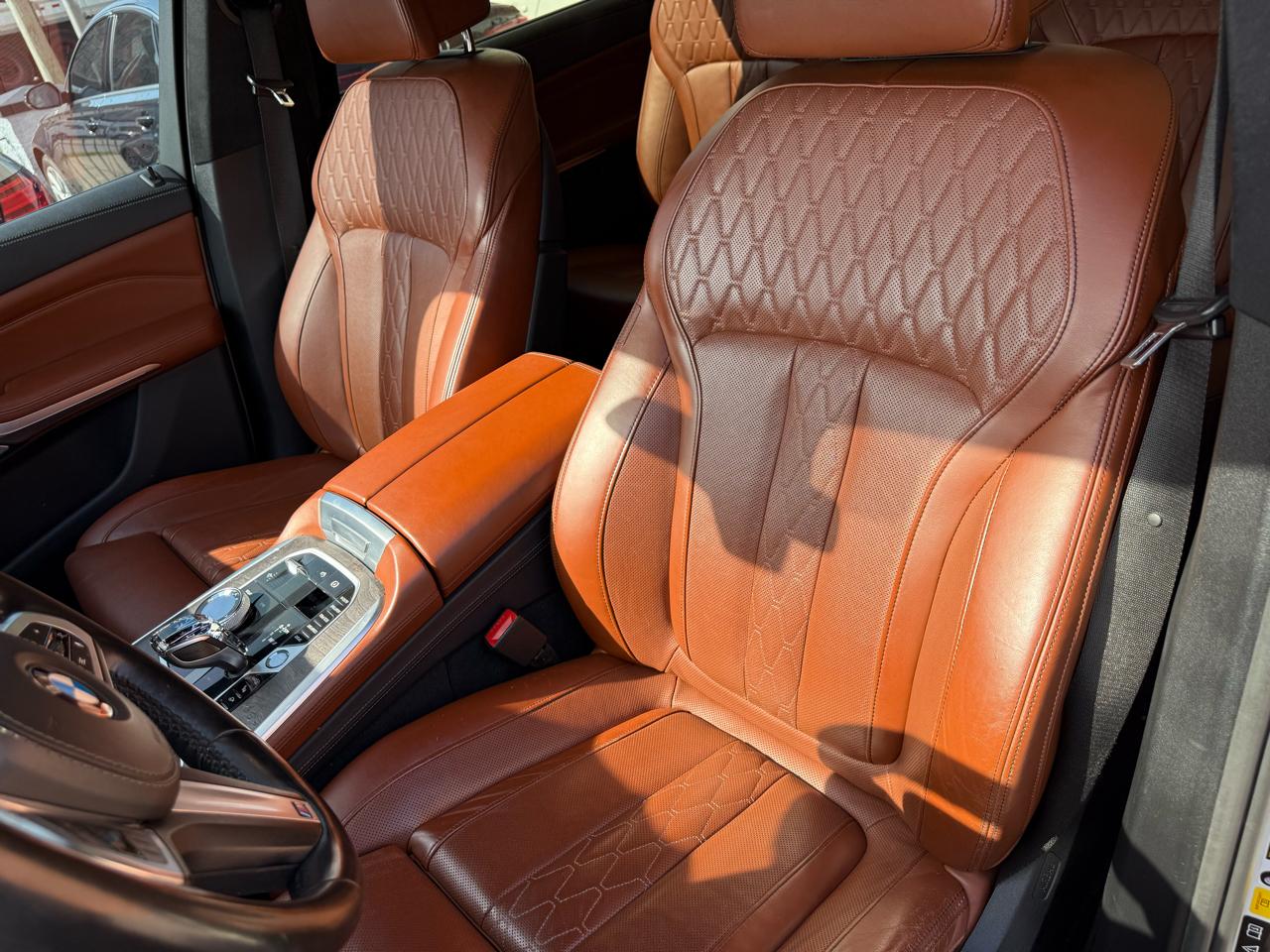 BMW X7 M50i Sports Activity Vehicle 2020