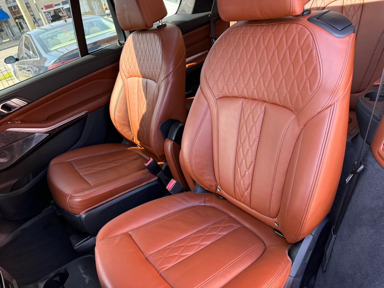 BMW X7 M50i Sports Activity Vehicle 2020