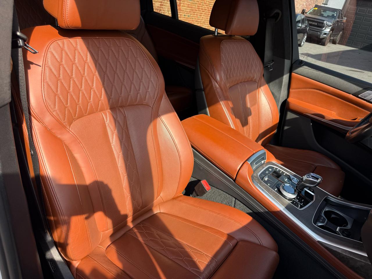 BMW X7 M50i Sports Activity Vehicle 2020