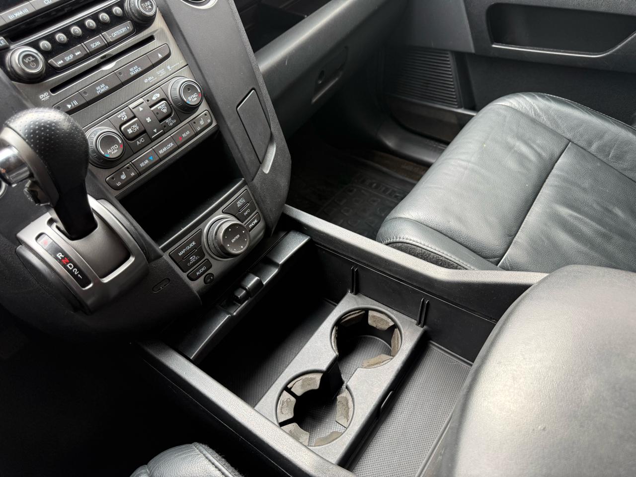 Honda Pilot 4WD 4dr Touring w/RES & Navi 2013