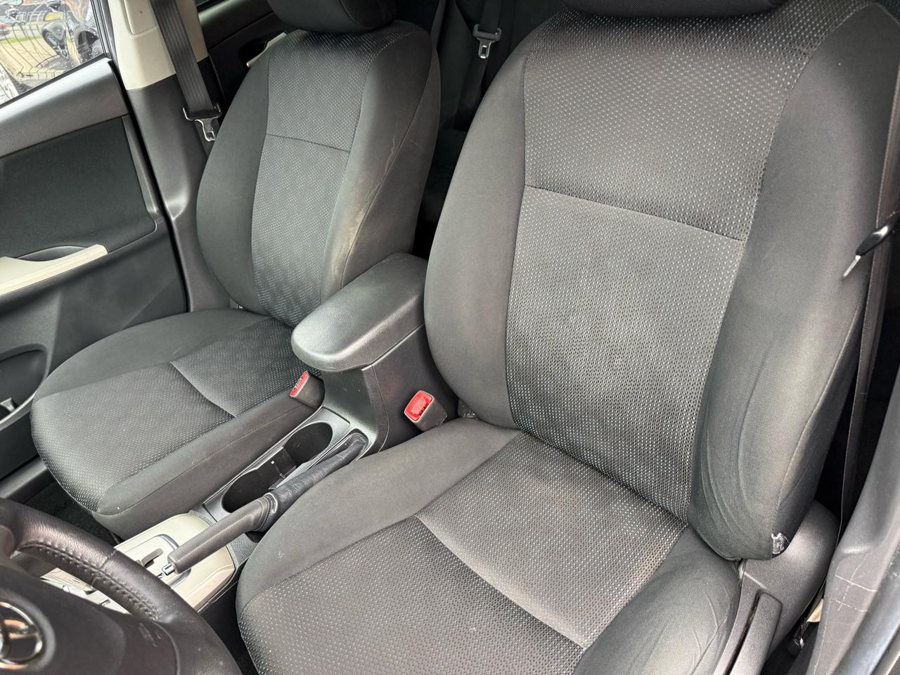 Toyota Corolla  2010