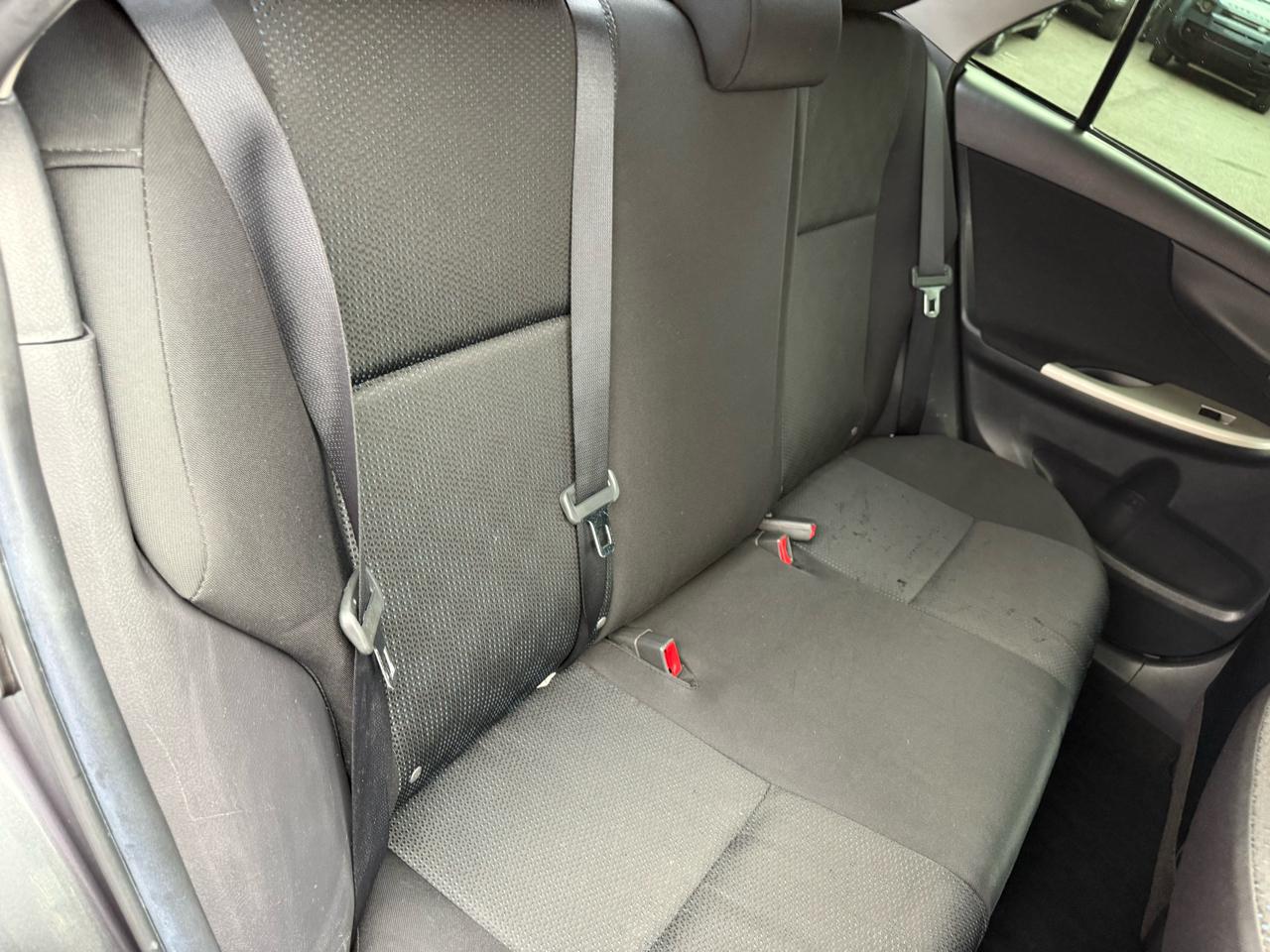 Toyota Corolla  2010