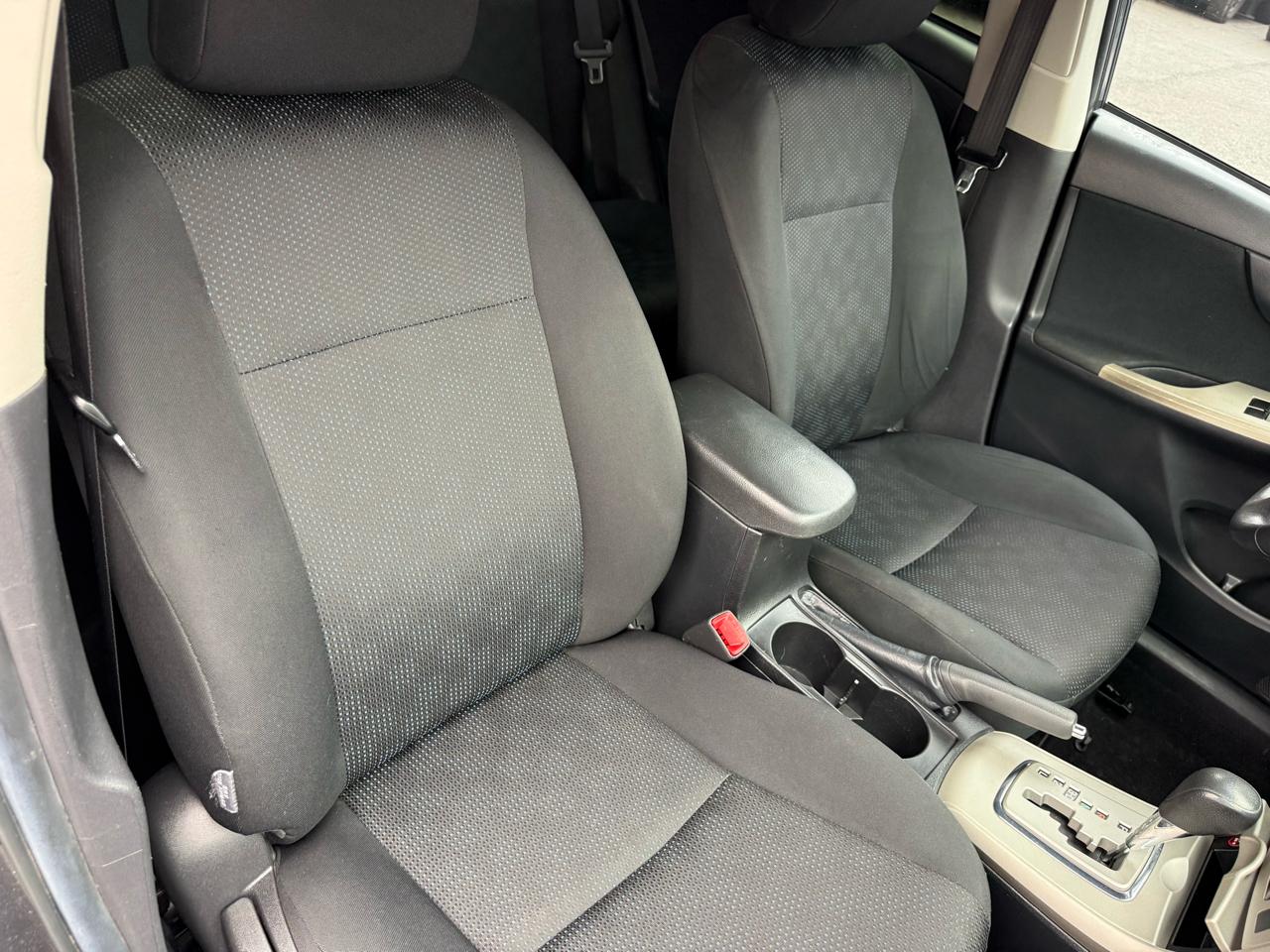 Toyota Corolla  2010