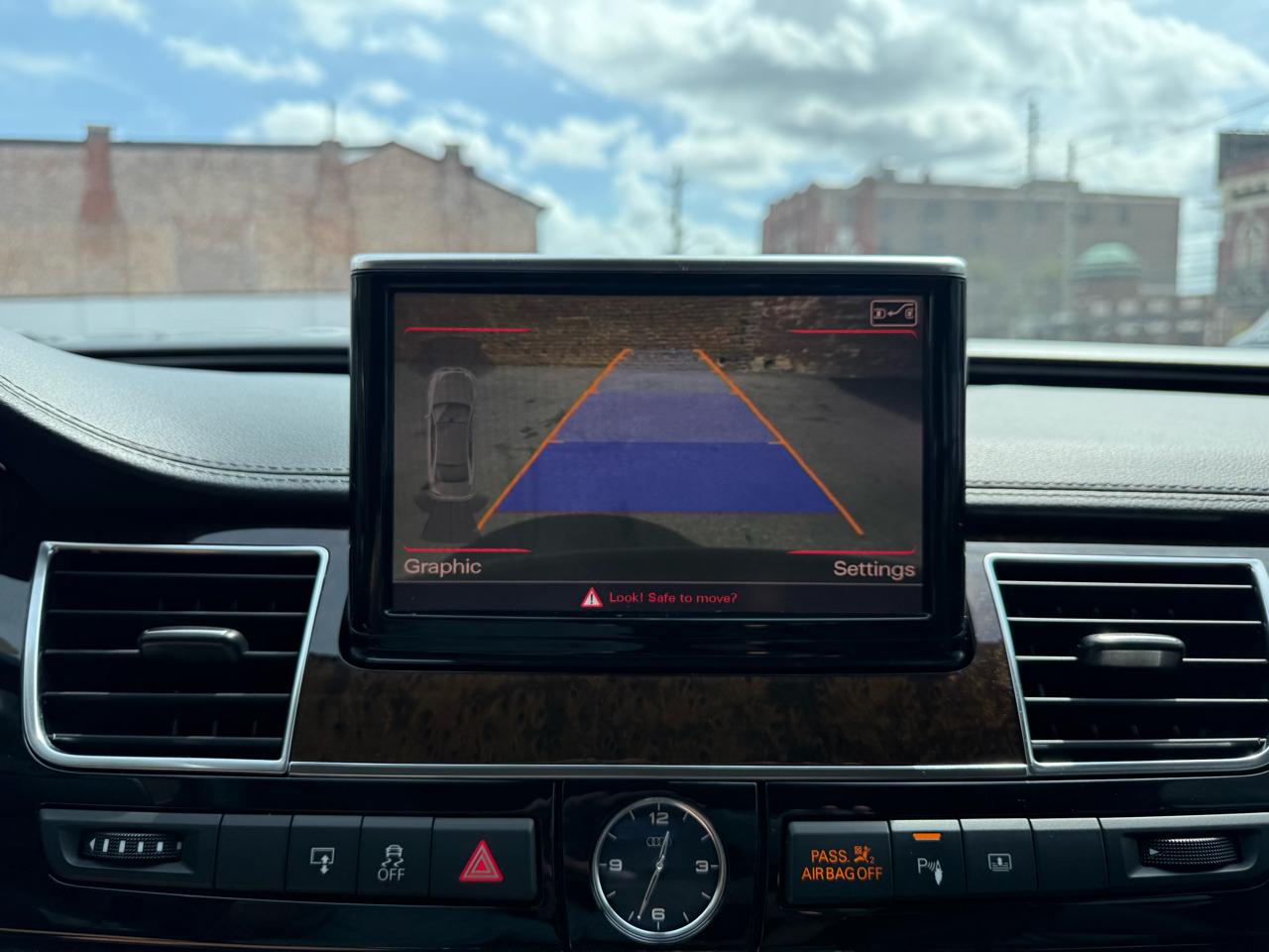 Audi A8 L 4dr Sdn 2011