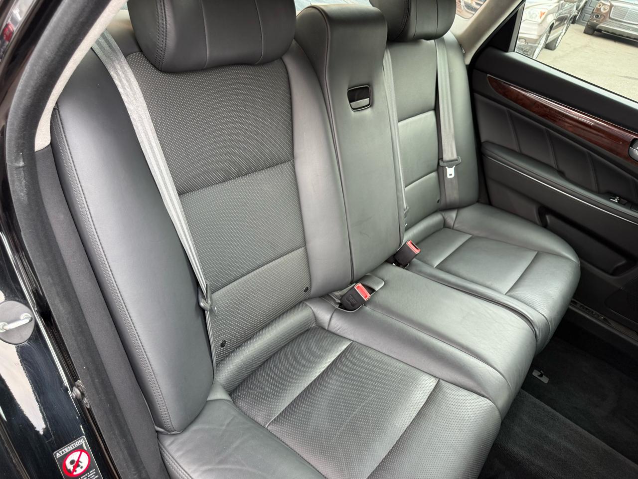 Hyundai Equus 4dr Sdn Signature 2014