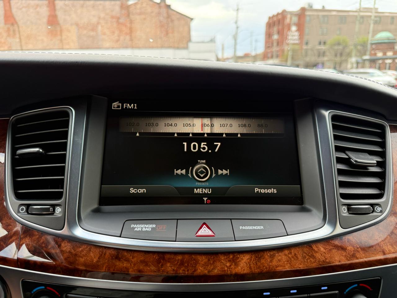 Hyundai Equus 4dr Sdn Signature 2014