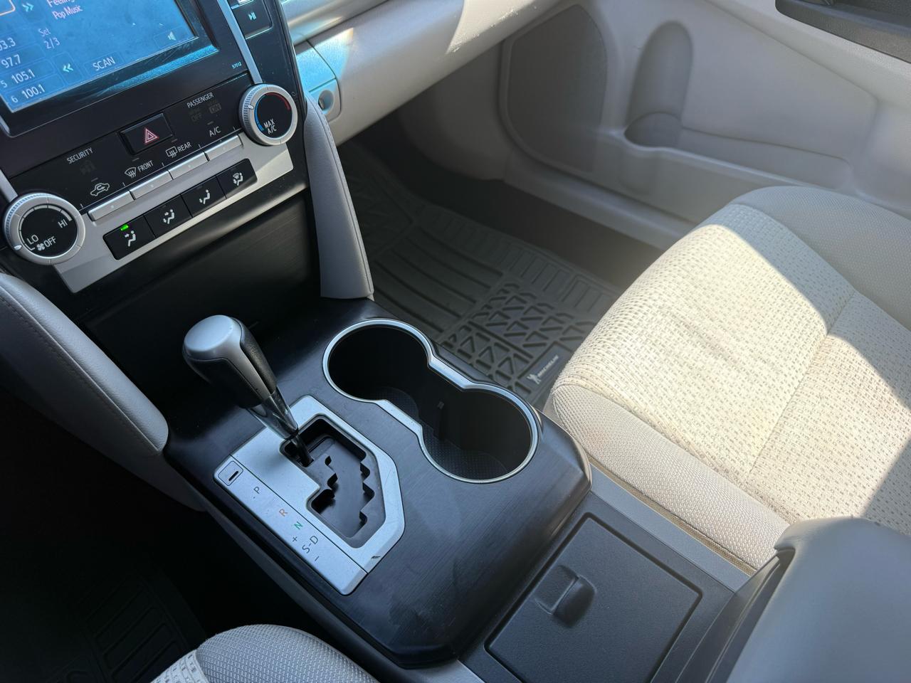 Toyota Camry 4dr Sdn I4 Auto SE Sport Limited Edition (Natl) 2012