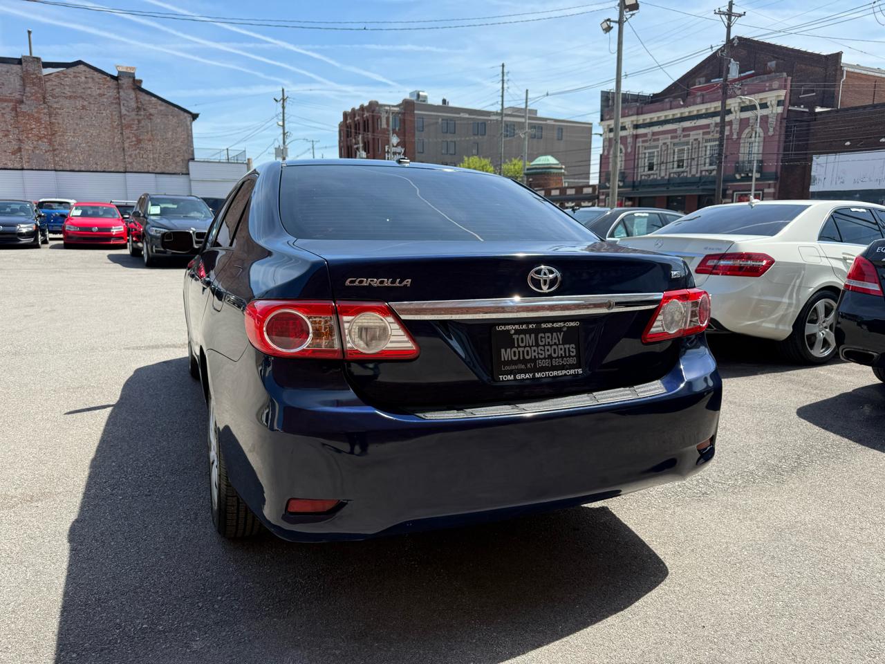 Toyota Corolla  2011