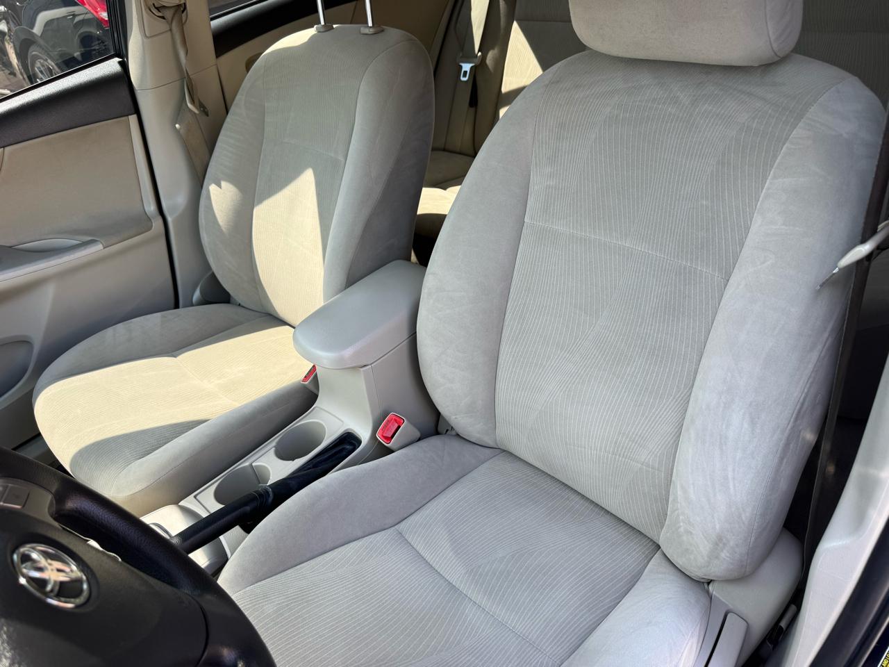 Toyota Corolla  2011