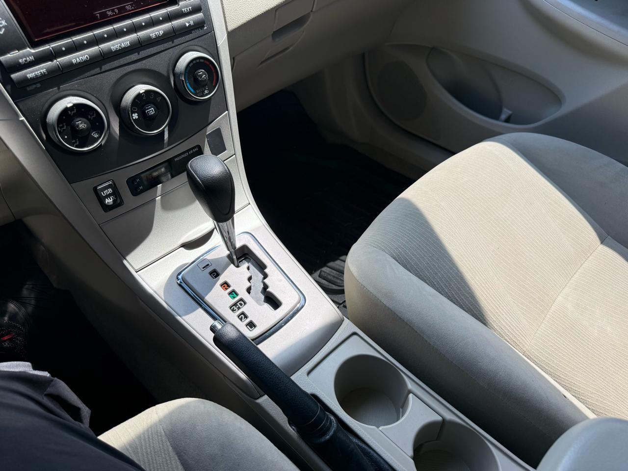 Toyota Corolla  2011