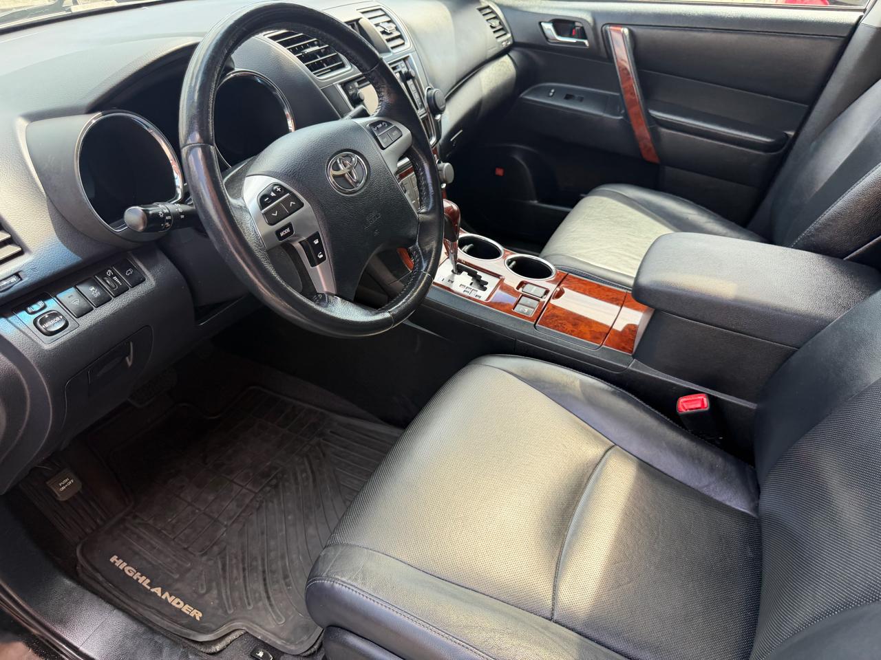 Toyota Highlander 4WD 4dr V6 Limited (Natl) 2013