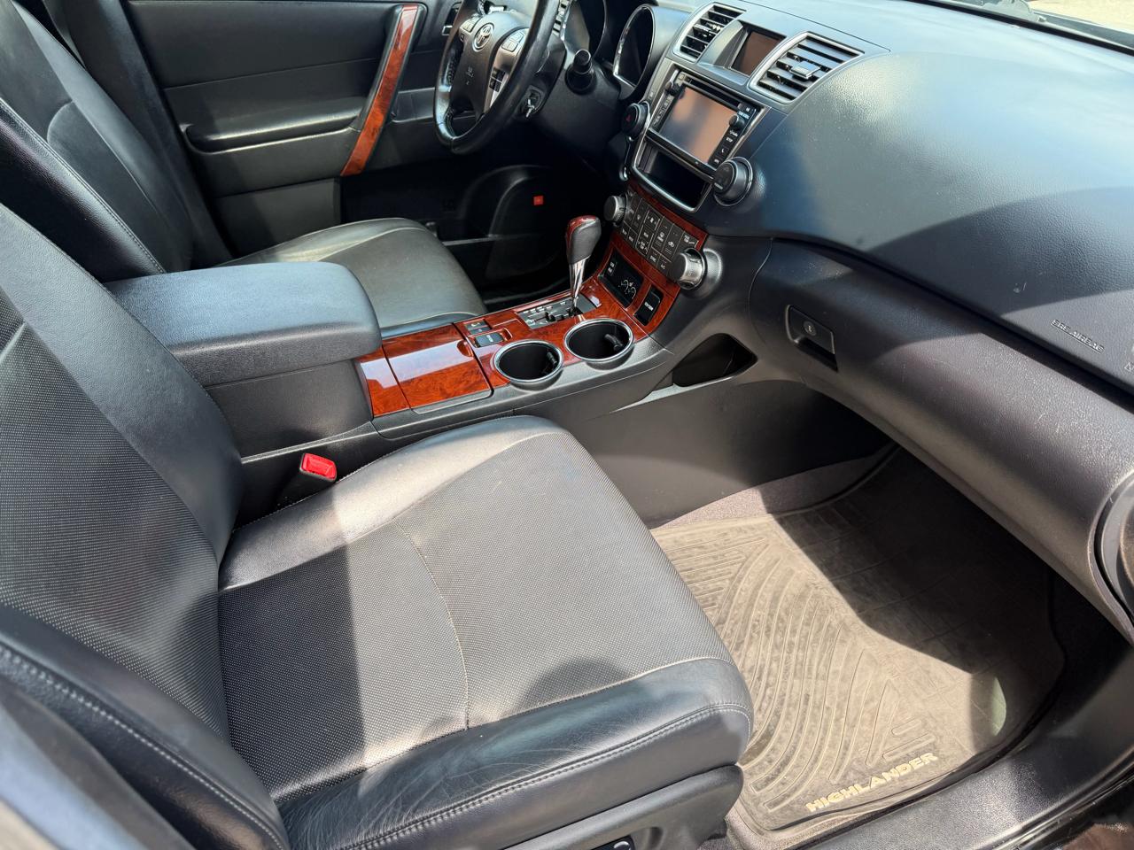 Toyota Highlander 4WD 4dr V6 Limited (Natl) 2013