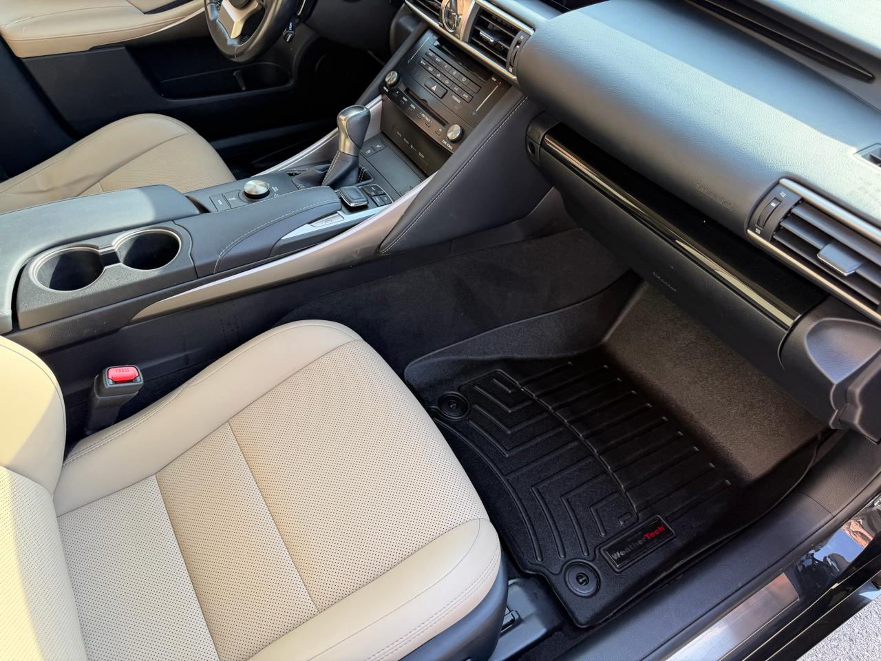 Lexus IS IS 300 AWD 2017