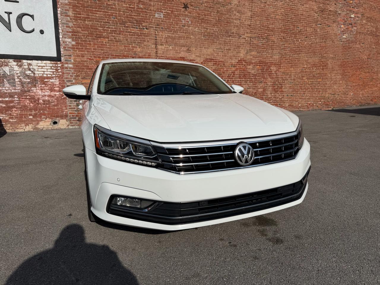 Volkswagen Passat 1.8T SEL Premium Auto 2017