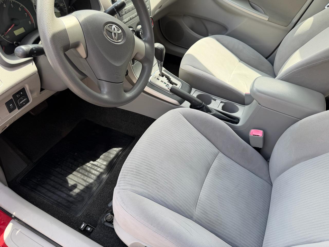 Toyota Corolla  2010