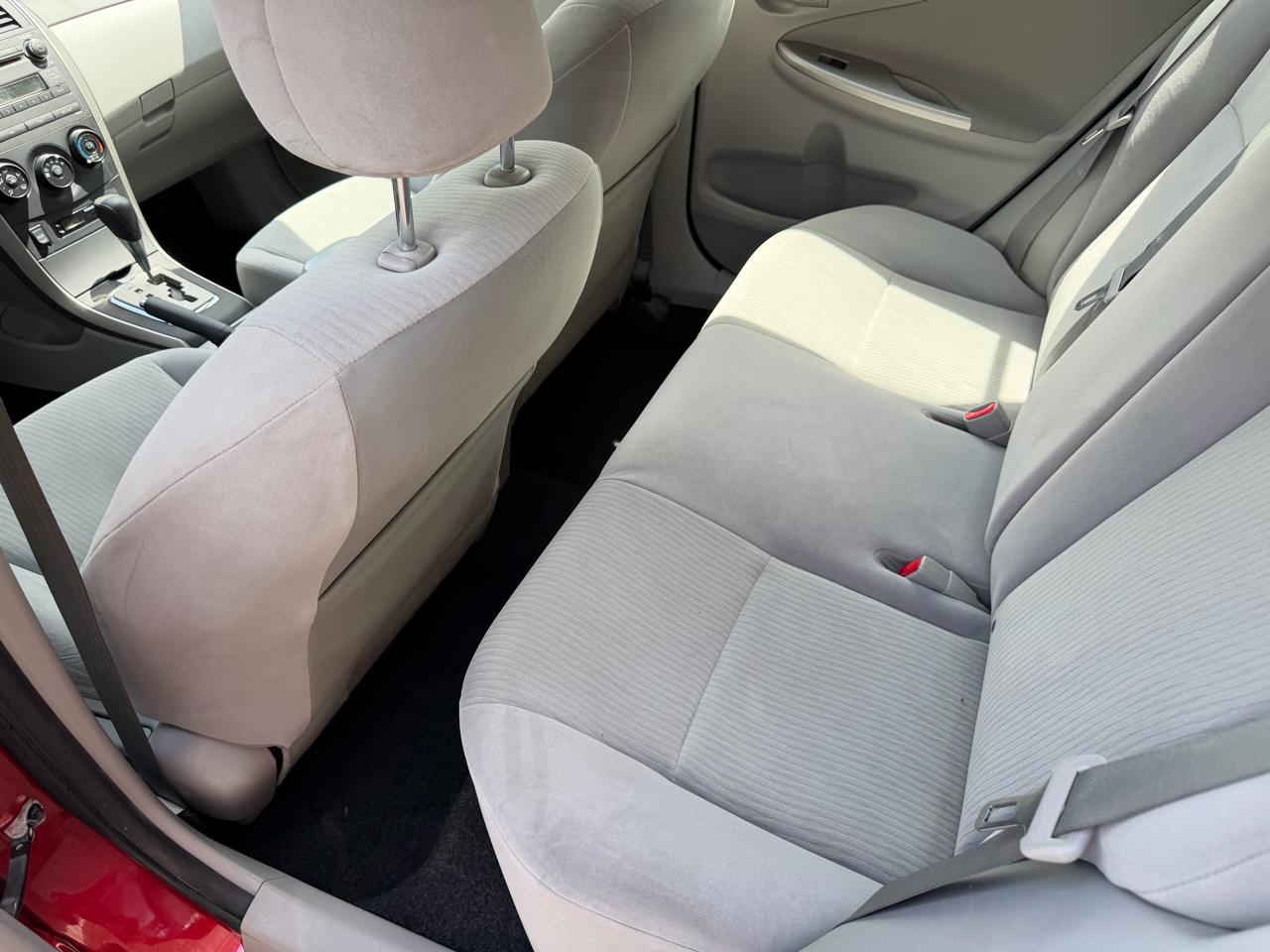 Toyota Corolla  2010