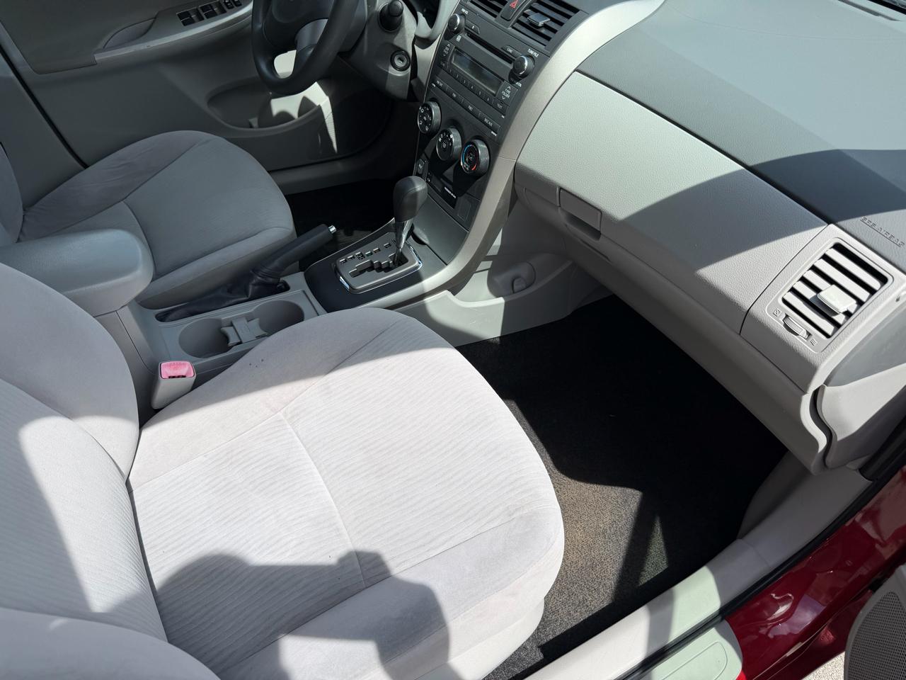 Toyota Corolla  2010