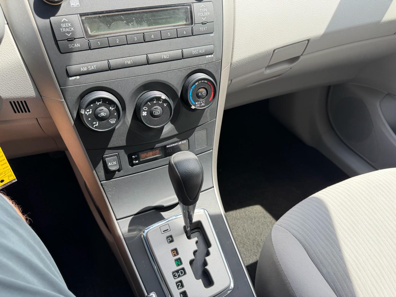 Toyota Corolla  2010