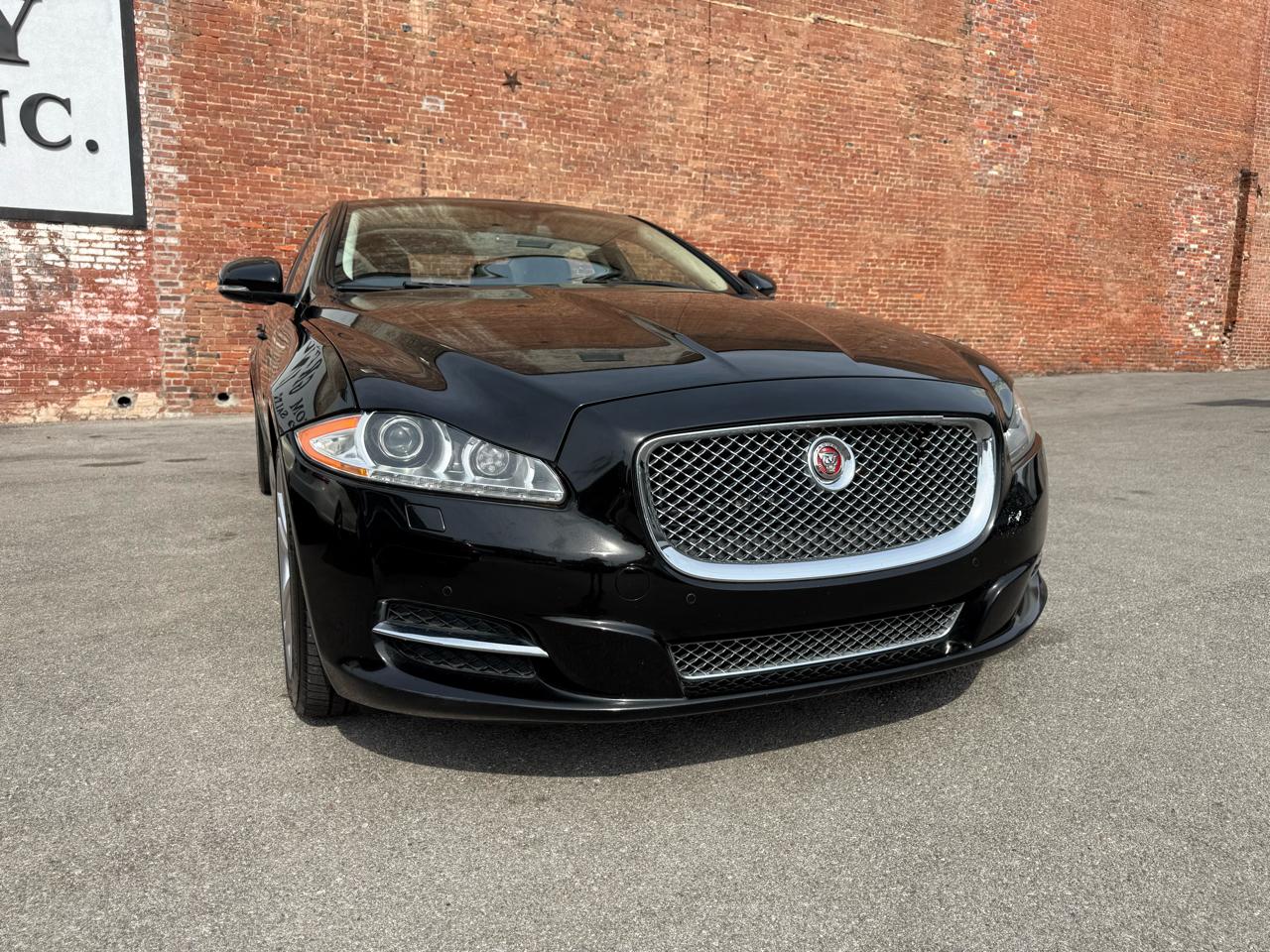 Jaguar XJ  2015