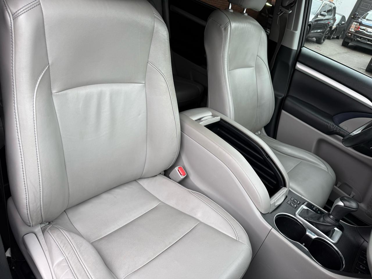 Toyota Highlander  2015