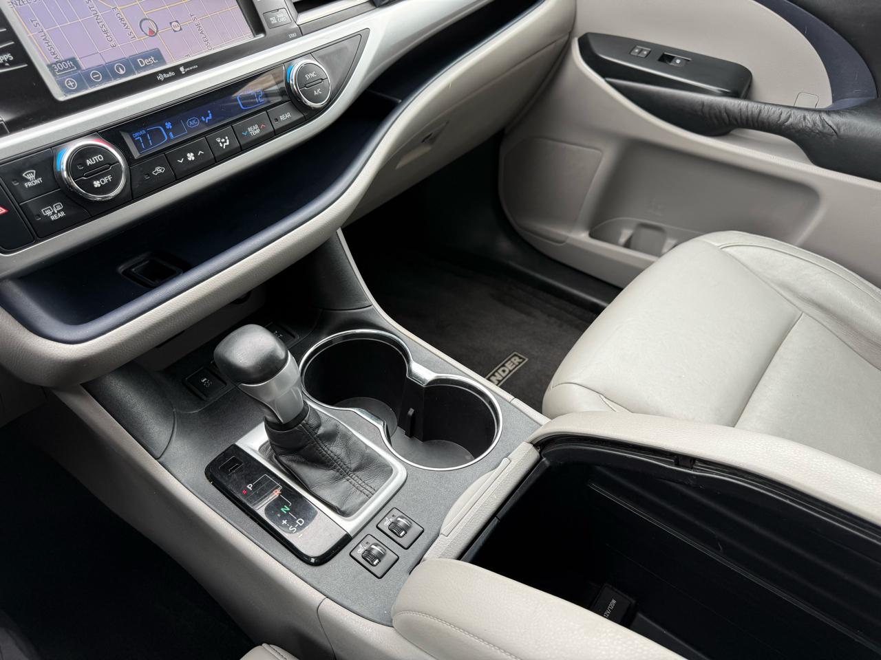 Toyota Highlander  2015