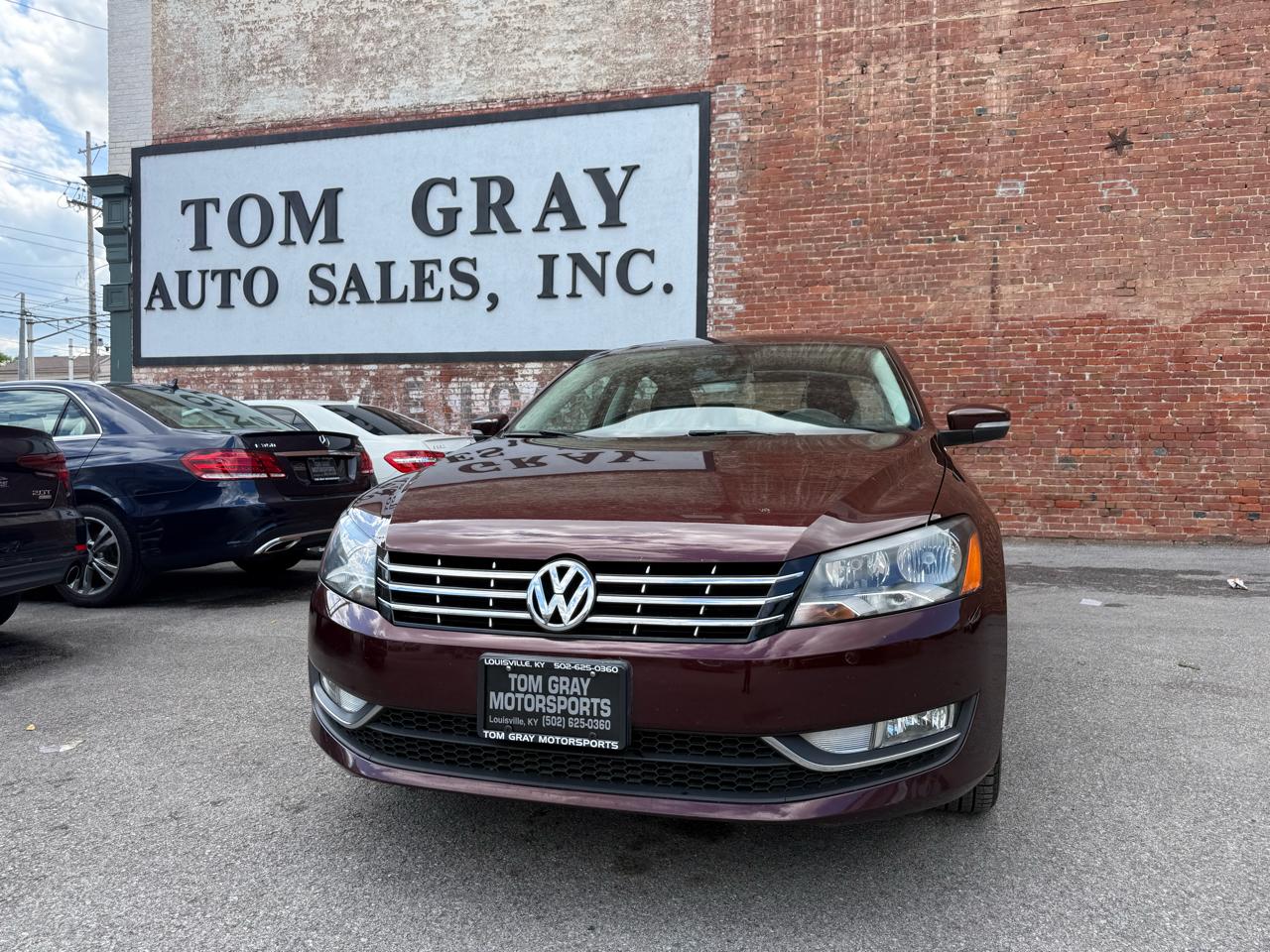 Volkswagen Passat 4dr Sdn 2.5L Auto SEL Premium 2013