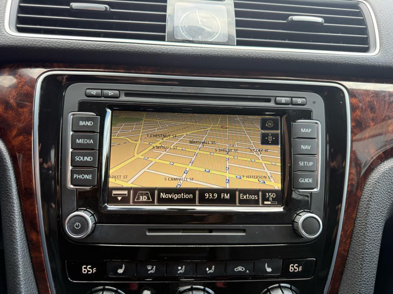 Volkswagen Passat 4dr Sdn 2.5L Auto SEL Premium 2013