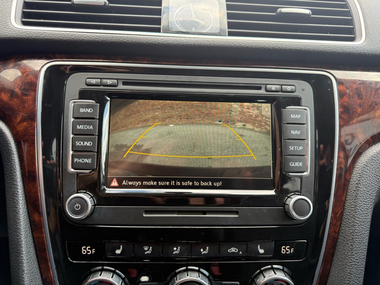 Volkswagen Passat 4dr Sdn 2.5L Auto SEL Premium 2013