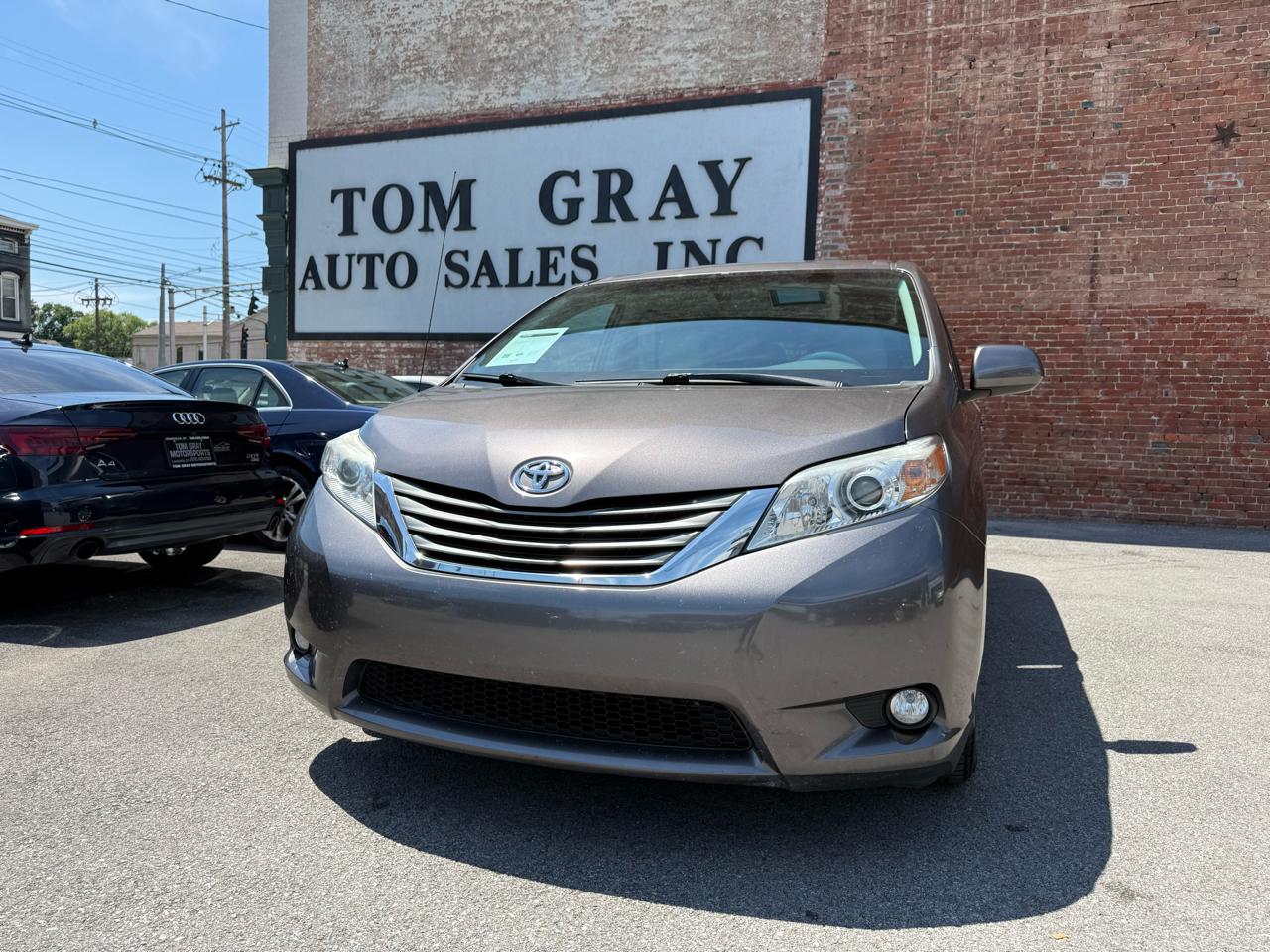 2013 Toyota Sienna 5dr 7-Pass Van V6 XLE