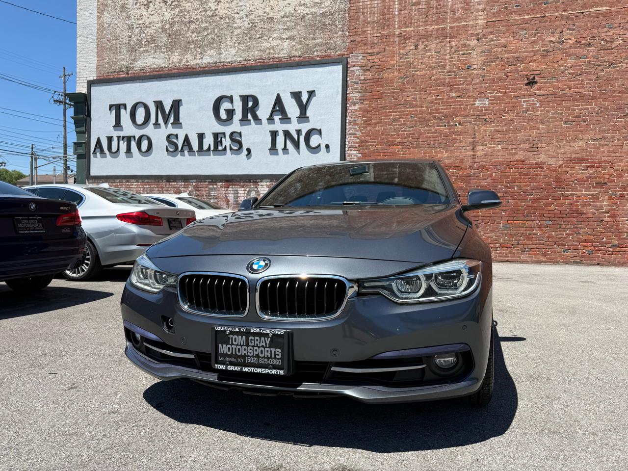 2017 BMW 3 Series 330i xDrive Sedan's photo