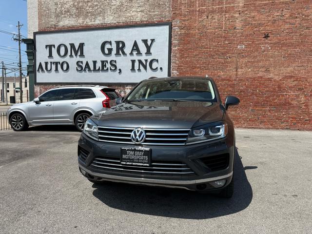 2016 Volkswagen Touareg Gris SUV/Crossover Tracción en las cuatro ruedas Automática