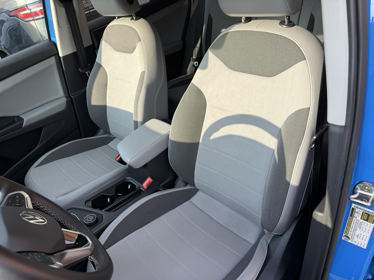 Volkswagen Taos photo 6