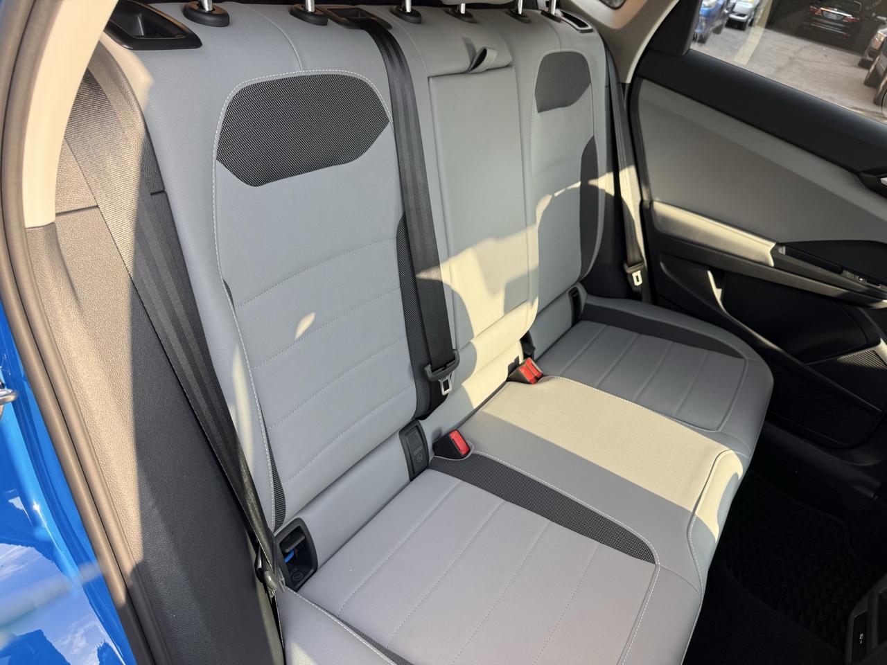 Volkswagen Taos photo 8