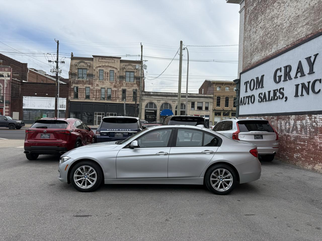 BMW 320i photo 5