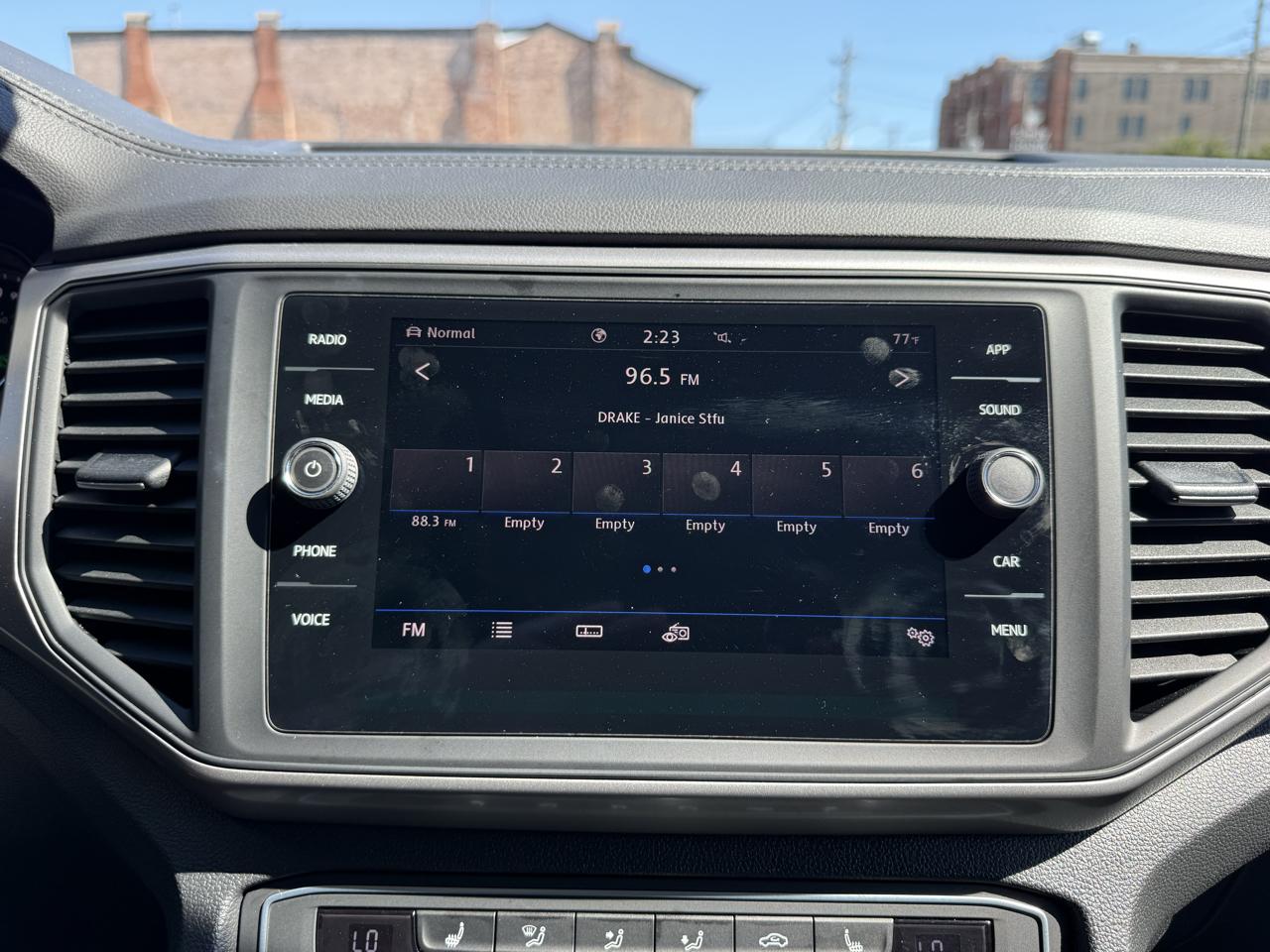 Volkswagen Atlas photo 11