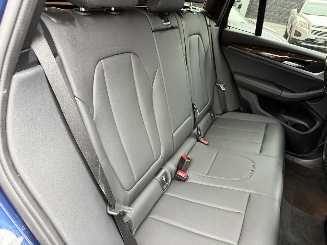 BMW X3 photo 8