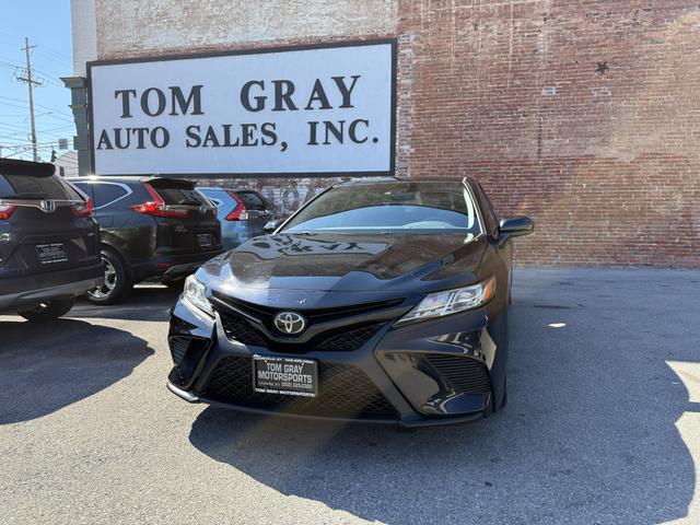 Black 2018 Toyota Camry Sedan Front-Wheel Drive Automatic