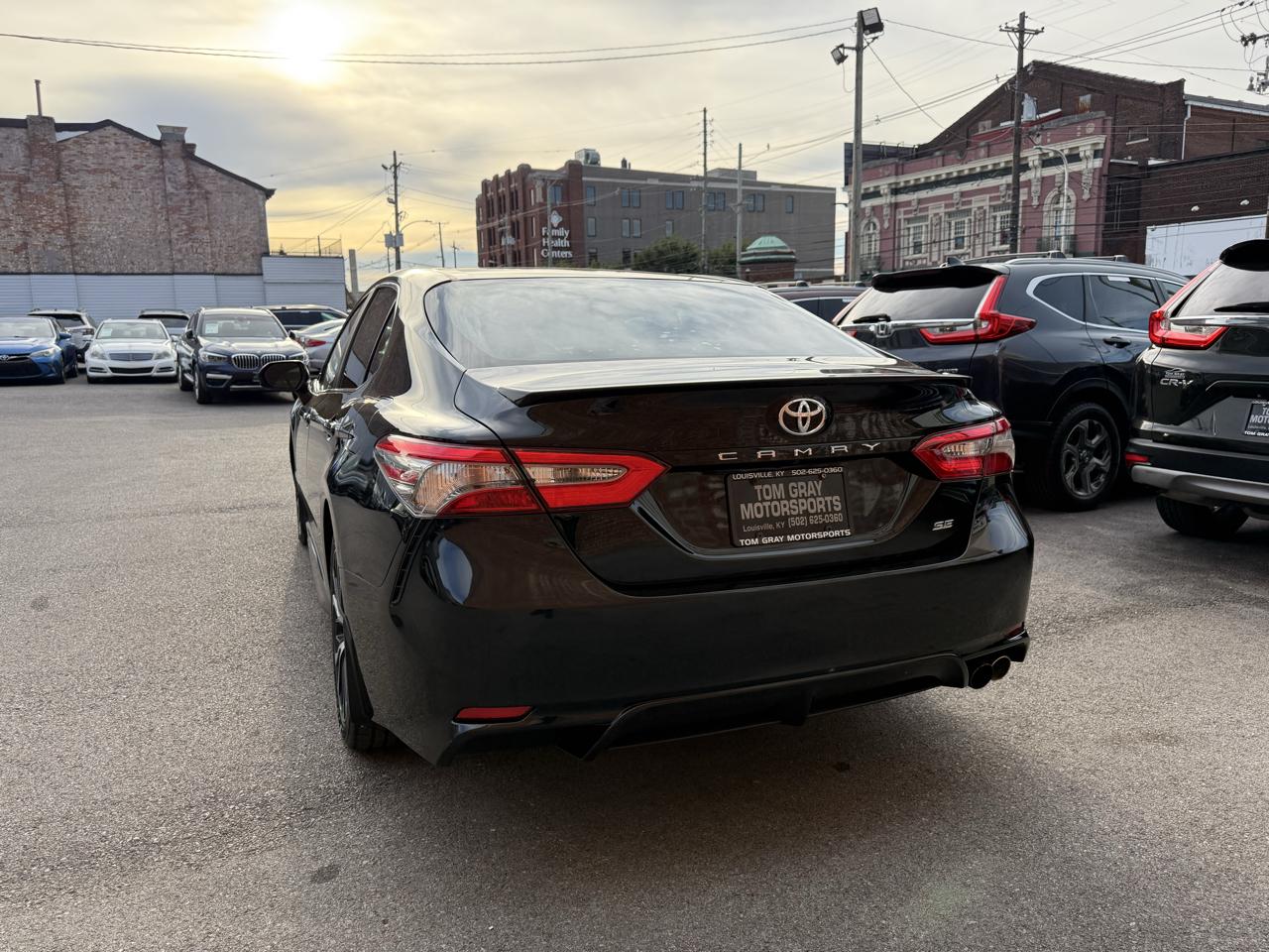 Toyota Camry photo 4
