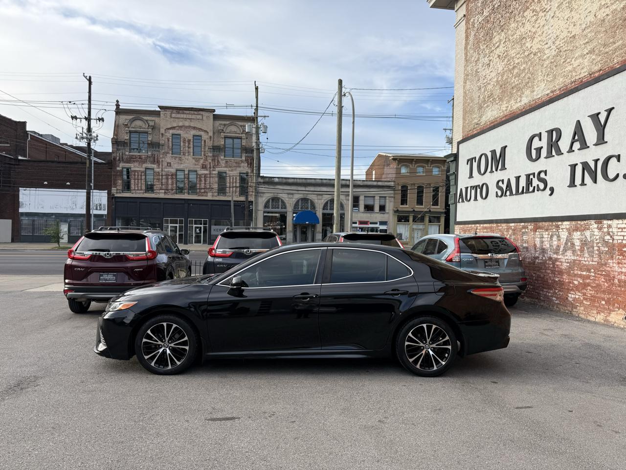 Toyota Camry photo 5